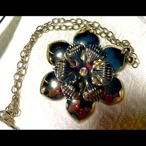 Silver flower necklace, vintage #012